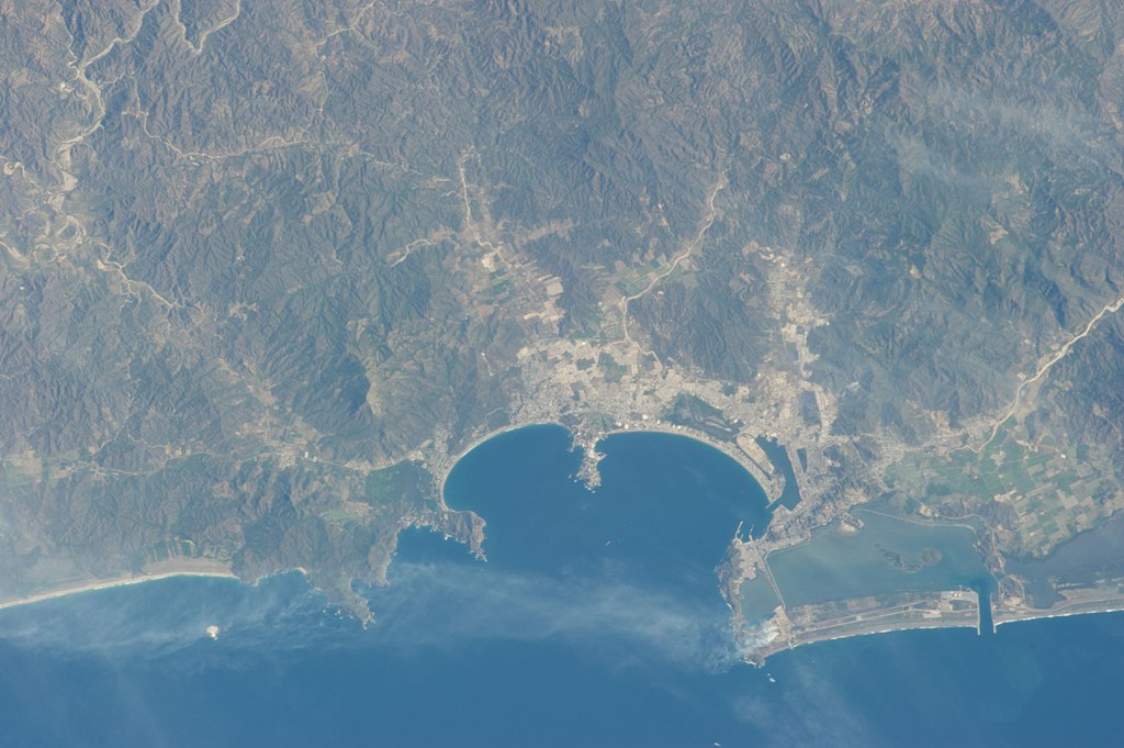 <a href="https://commons.wikimedia.org/wiki/File:ISS035-E-11559_-_View_of_Mexico.jpg">Earth Science and Remote Sensing Unit, Lyndon B. Johnson Space Center</a>, Public domain, via Wikimedia Commons